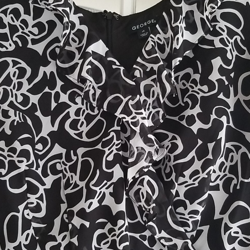 Dress - Picture 2 of 2